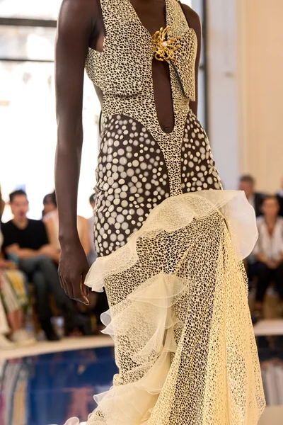Look 90